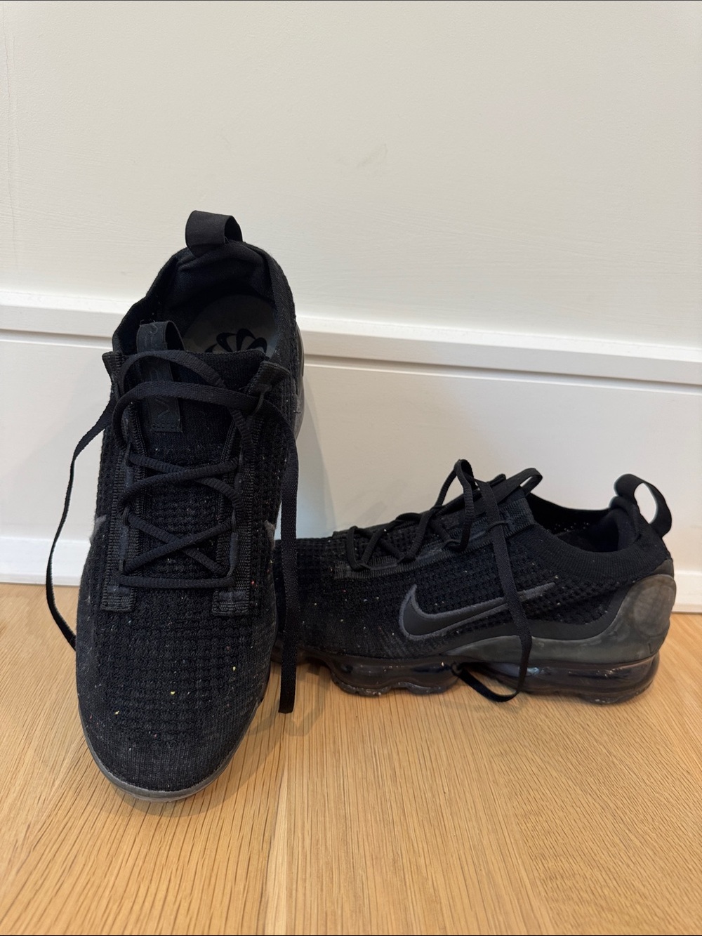 Nike Men's Black Knit Athletic VaporMax Running Shoes